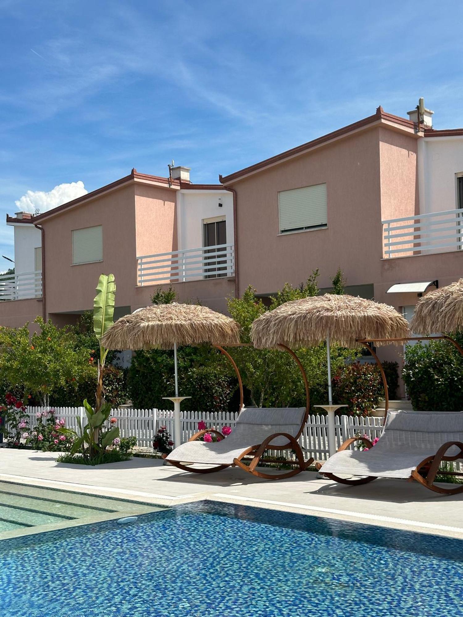 Tea Residence, Gjiri I Lalzit Apartments Durrës 外观 照片